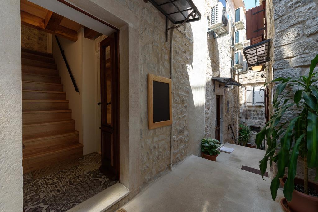 Apartments & Rooms Tiramola - Old Town Trogir Exterior foto